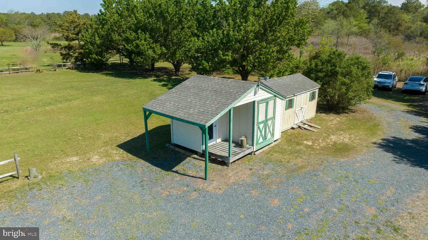 20128 Nanticoke Road photo 15
