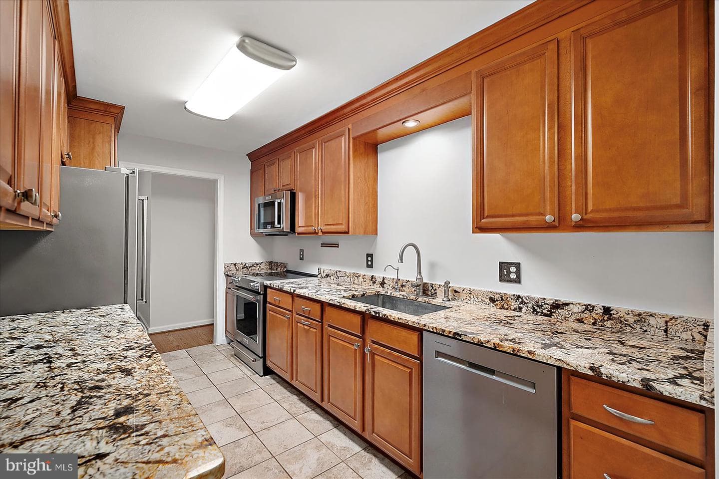 1305 Taney Avenue photo 18