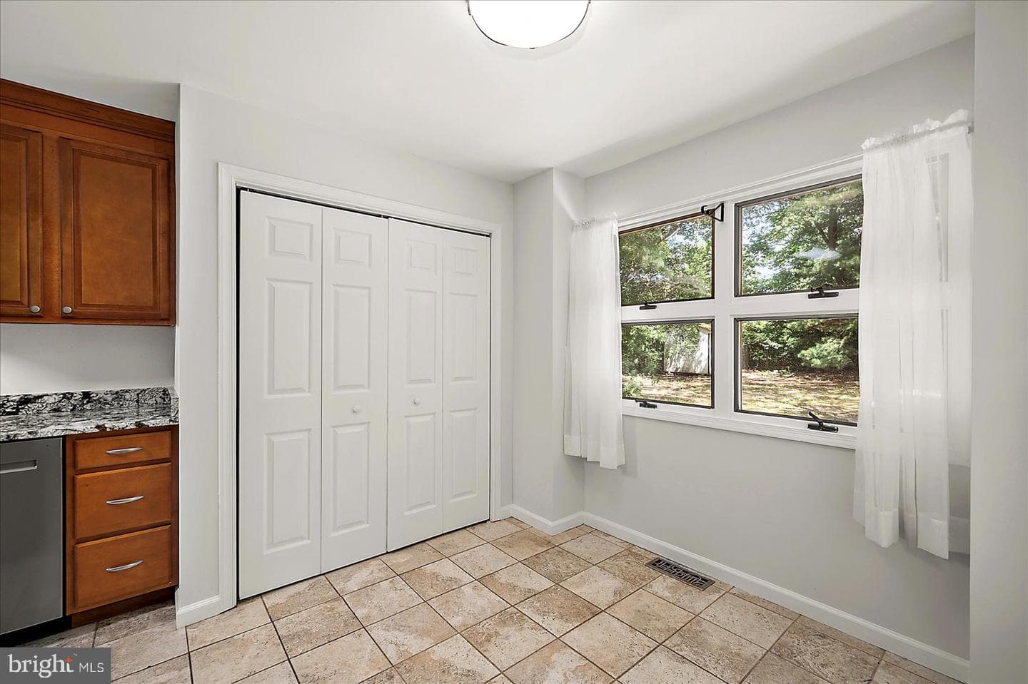 1305 Taney Avenue photo 19