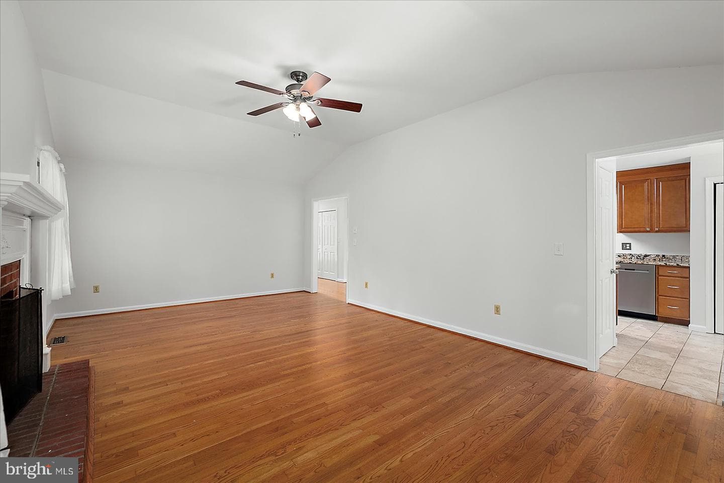 1305 Taney Avenue photo 22