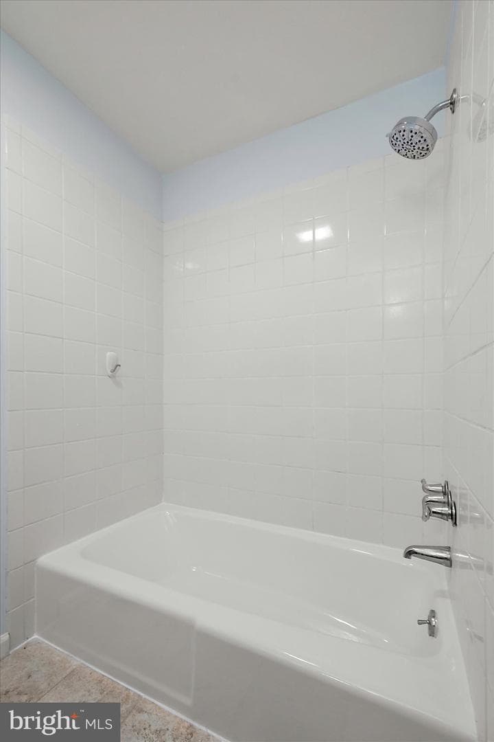 1305 Taney Avenue photo 34