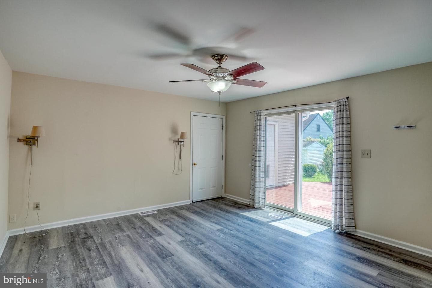 309 W London Avenue photo 12