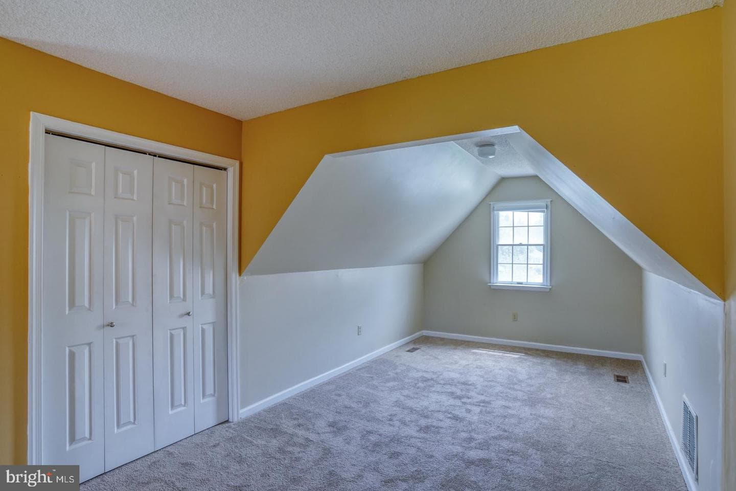 309 W London Avenue photo 32