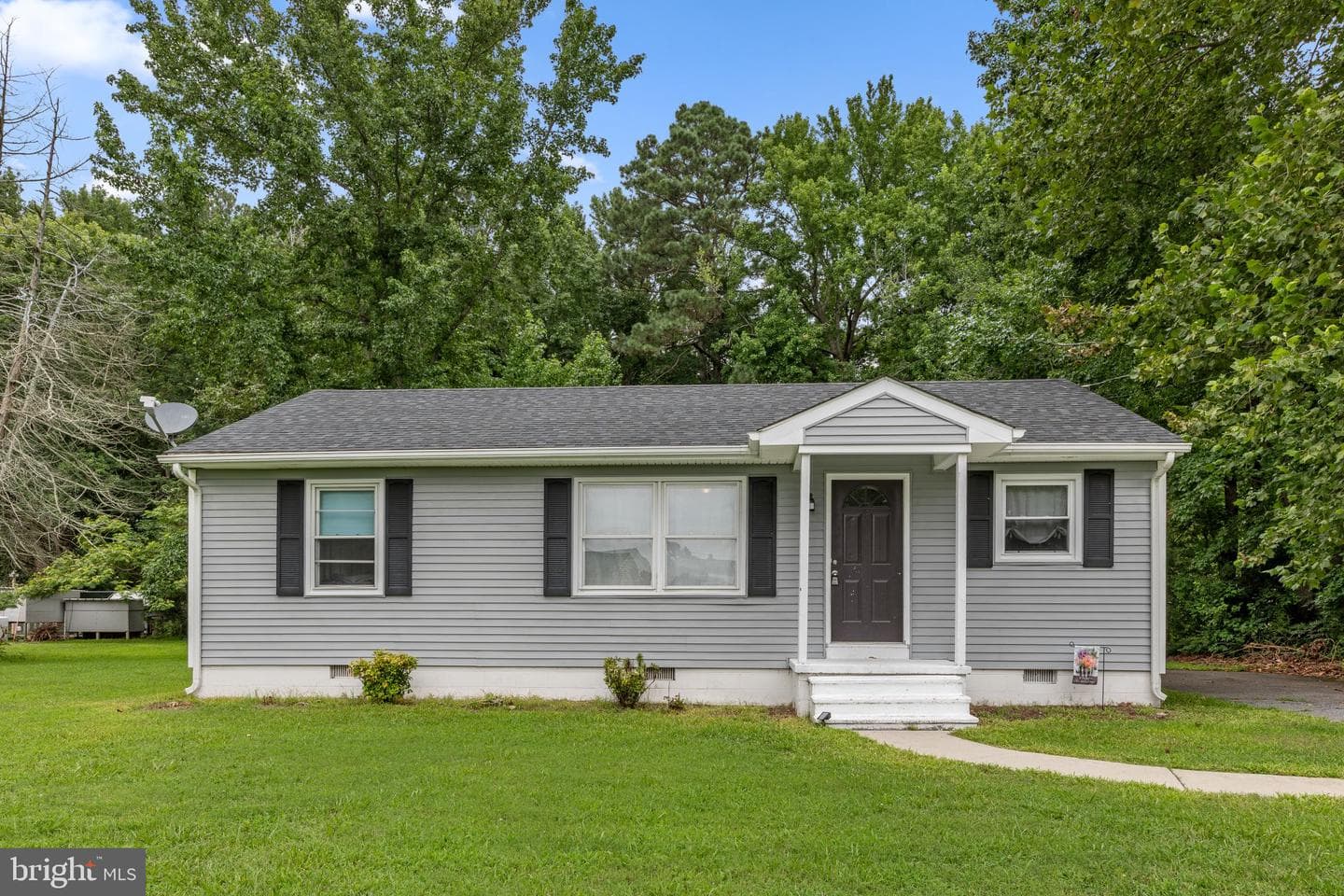 27500 Edgewood Circle photo 1