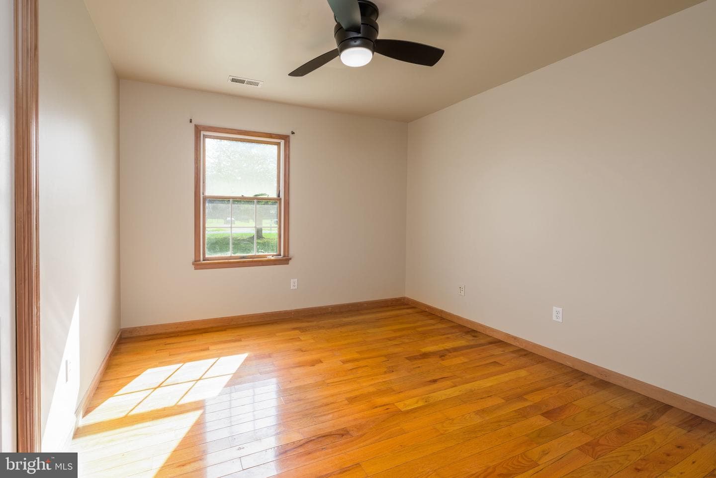 506 Barnsdale Drive photo 20