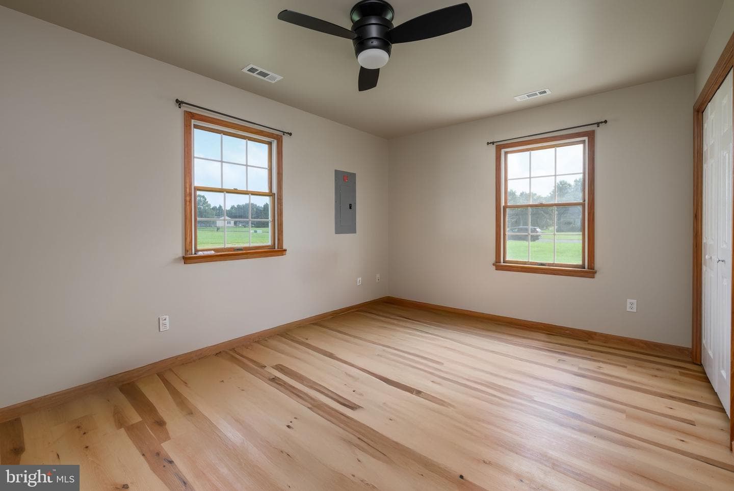 506 Barnsdale Drive photo 23