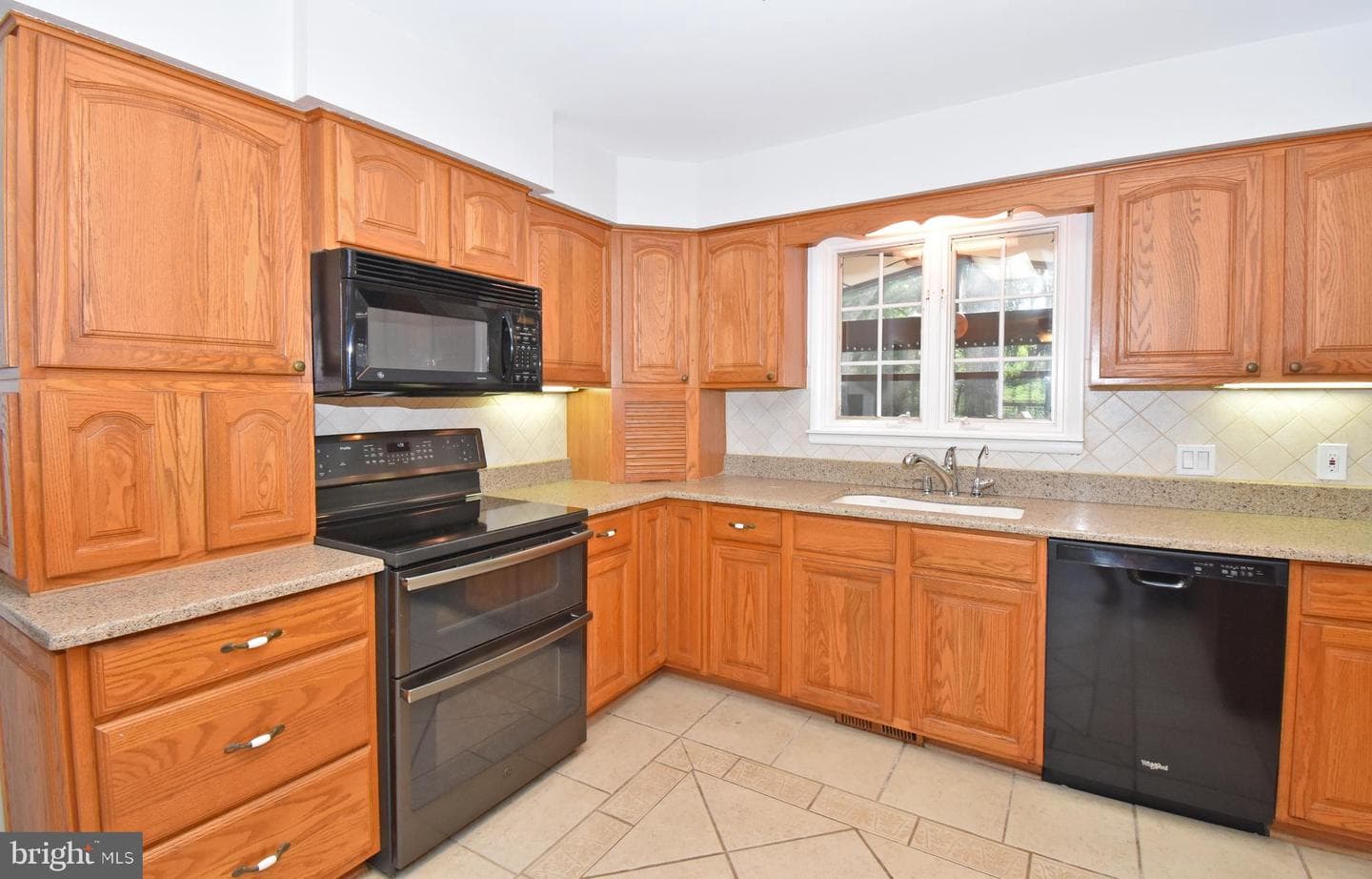 8248 Robin Hood Drive photo 11