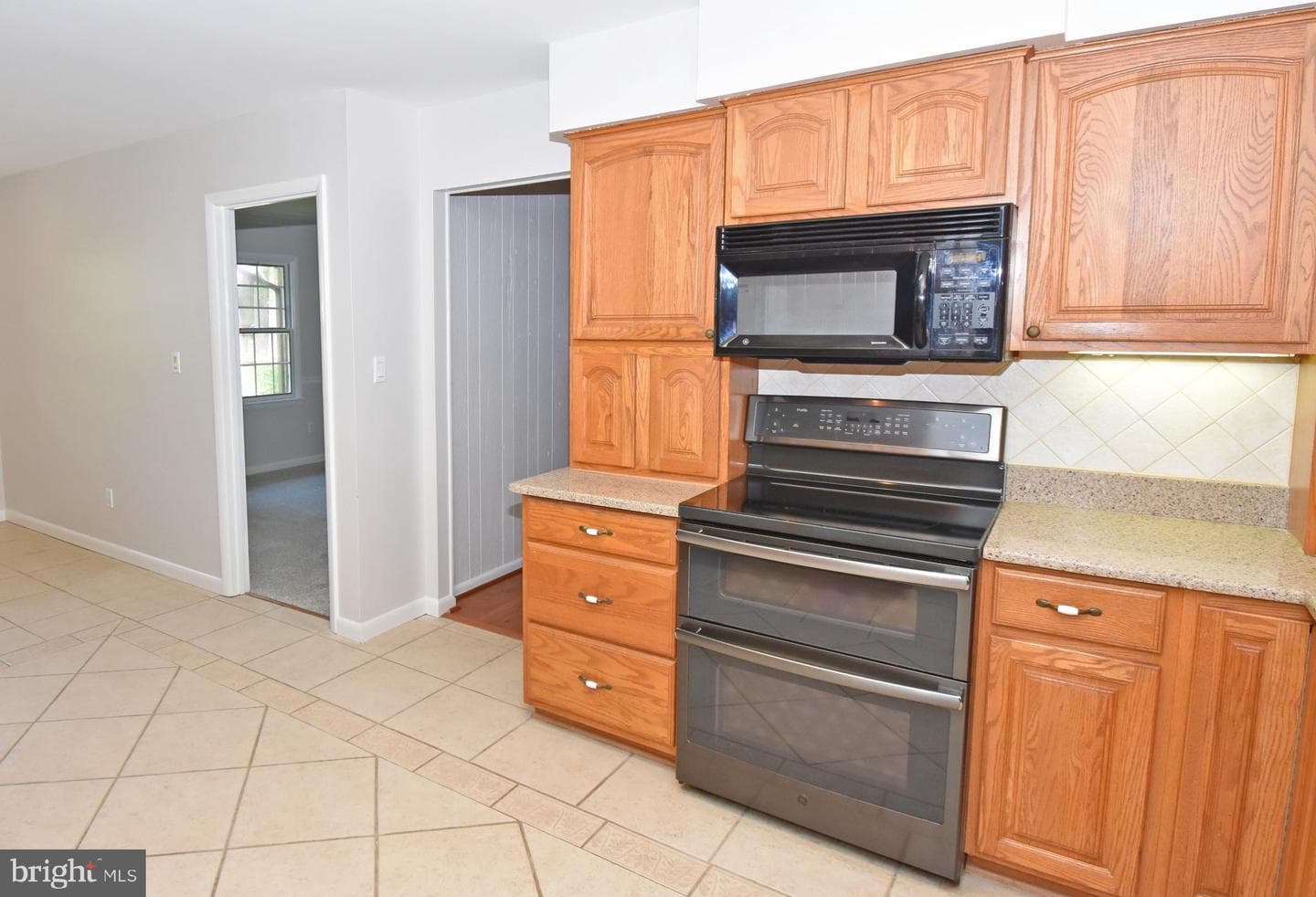 8248 Robin Hood Drive photo 12