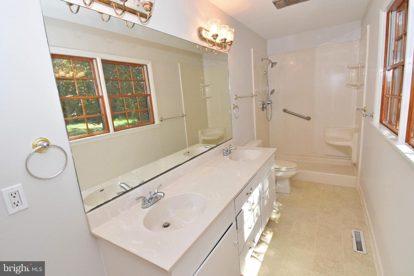 8248 Robin Hood Drive photo 32