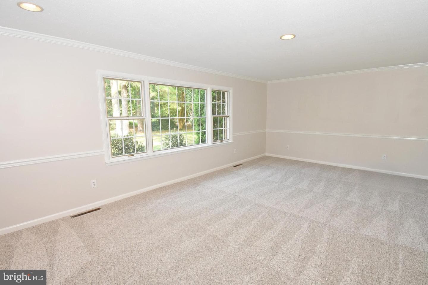 8248 Robin Hood Drive photo 5
