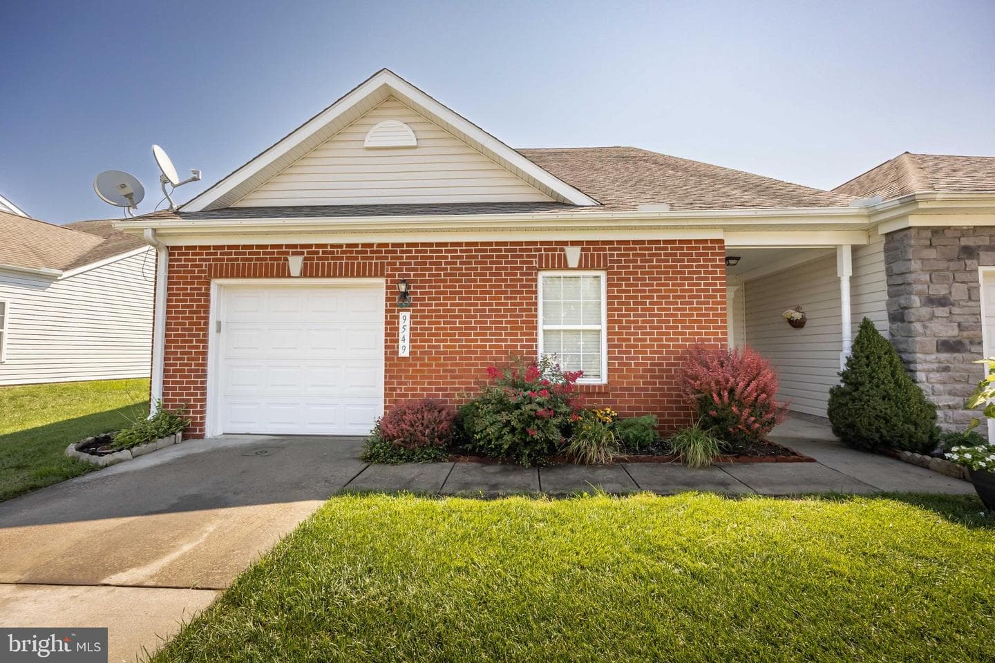 9549 Wedge Way photo 4