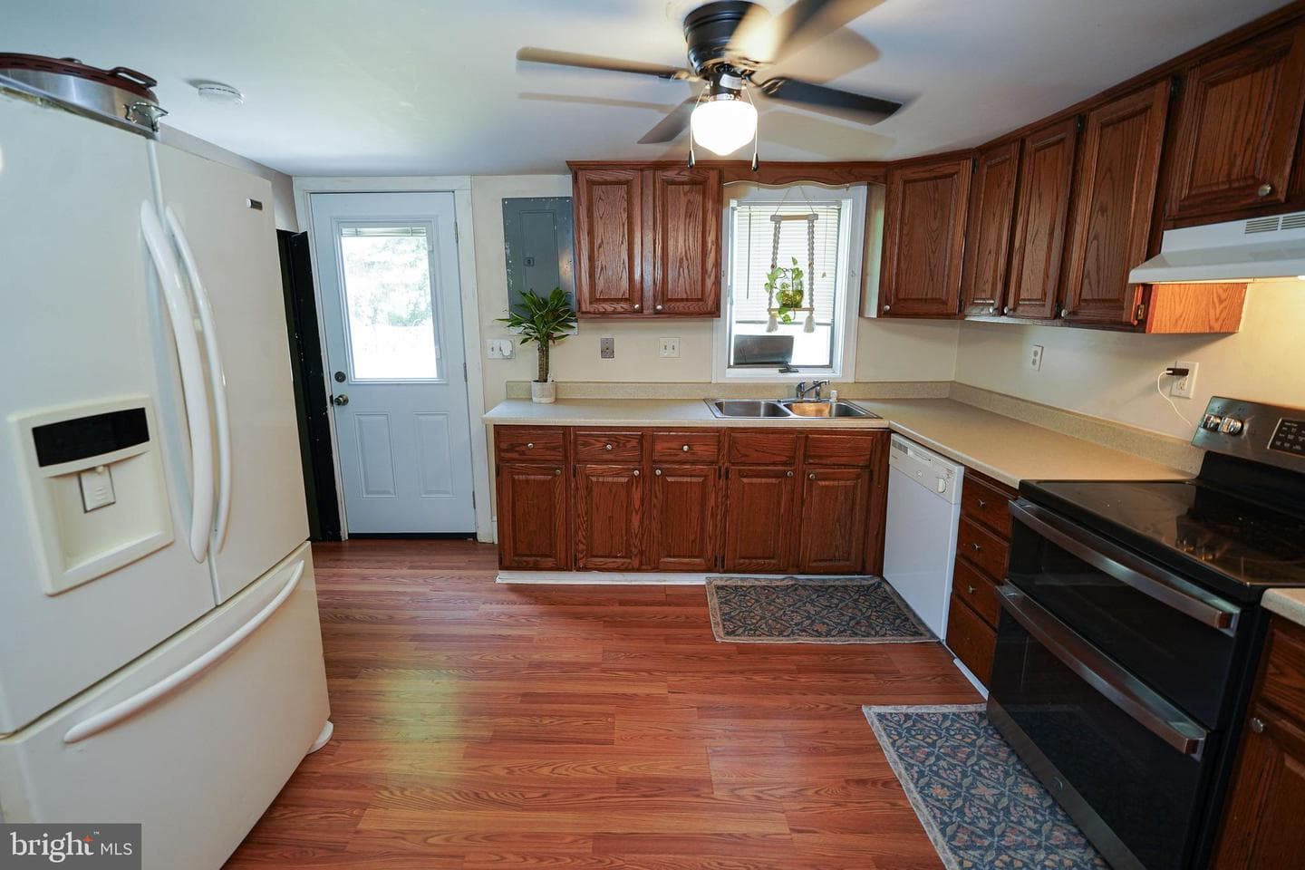 1500 Laurel Drive photo 12