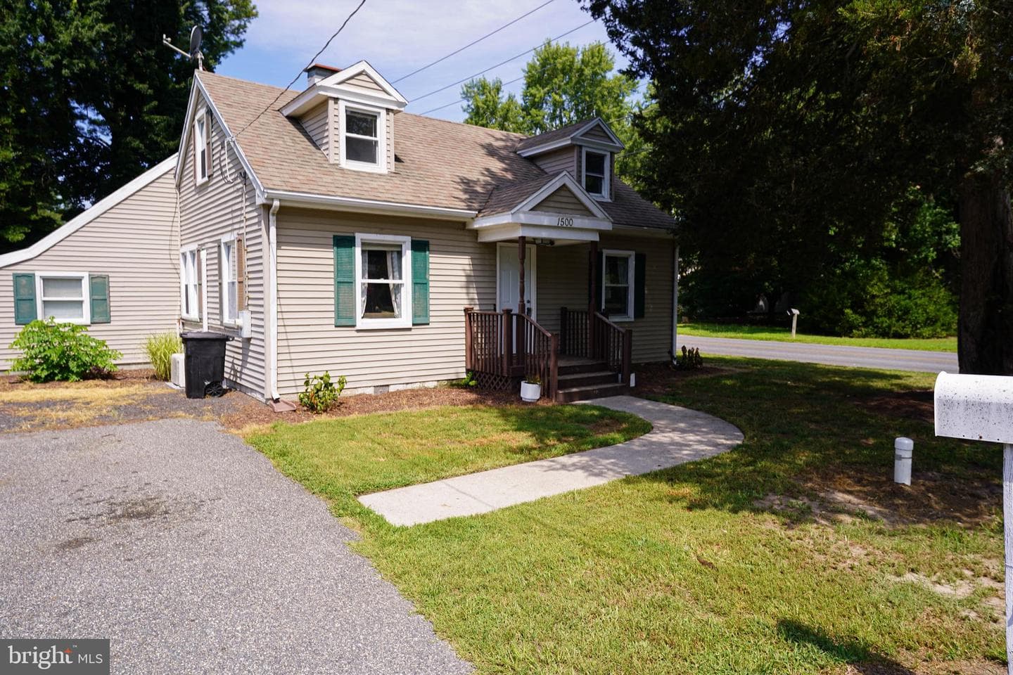 1500 Laurel Drive photo 4