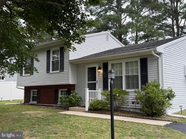 509 Regency Drive photo 2