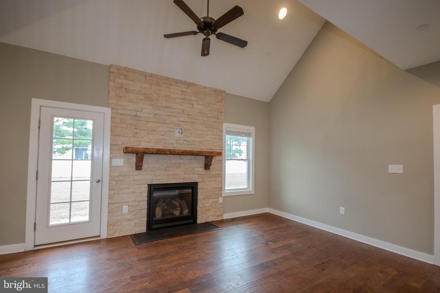 27243 Equestrian Drive photo 11
