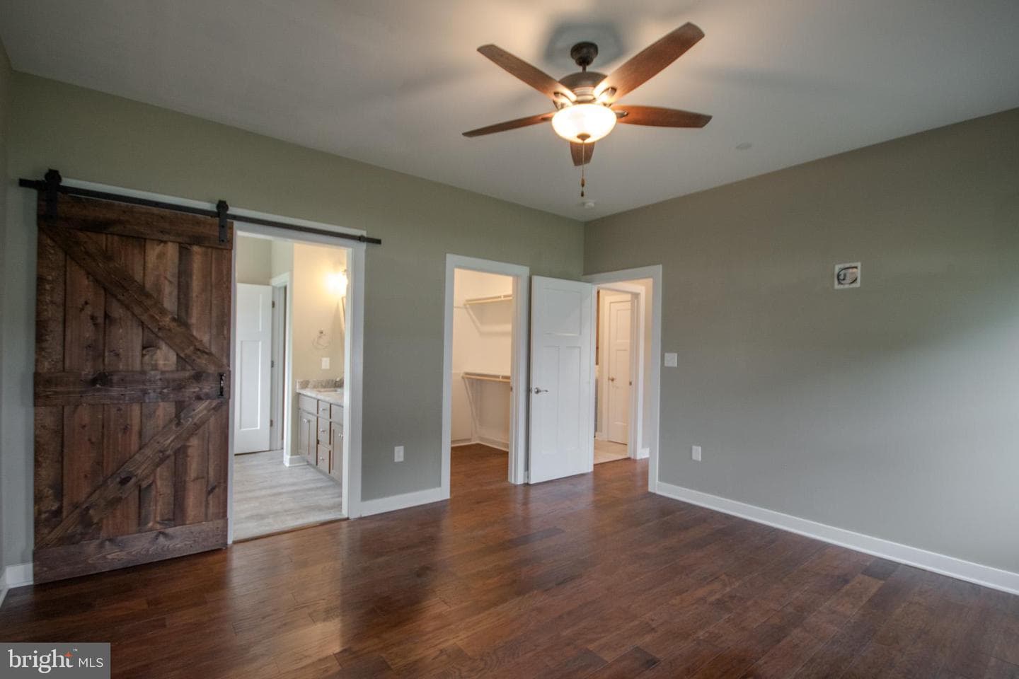 27243 Equestrian Drive photo 17