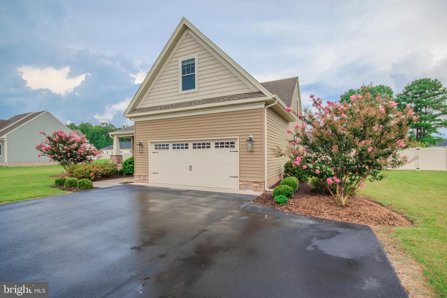 27243 Equestrian Drive photo 2