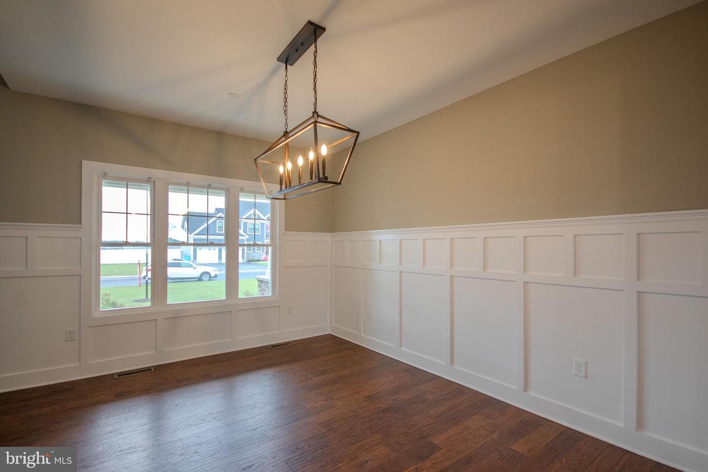 27243 Equestrian Drive photo 7