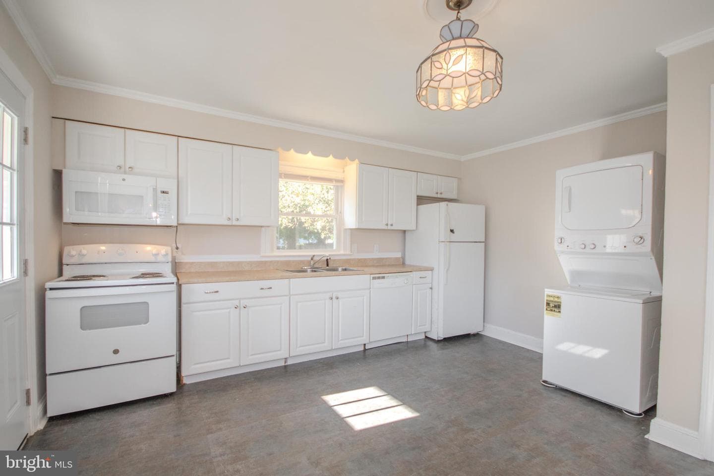 312 Pryor Avenue photo 8