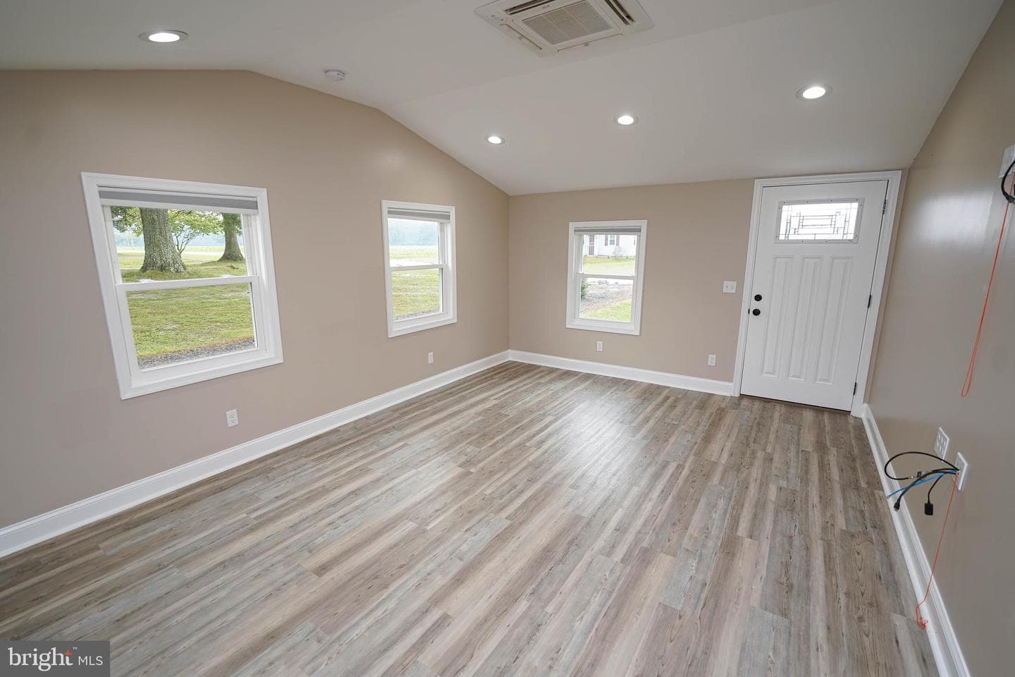 5025 Airport Road photo 5