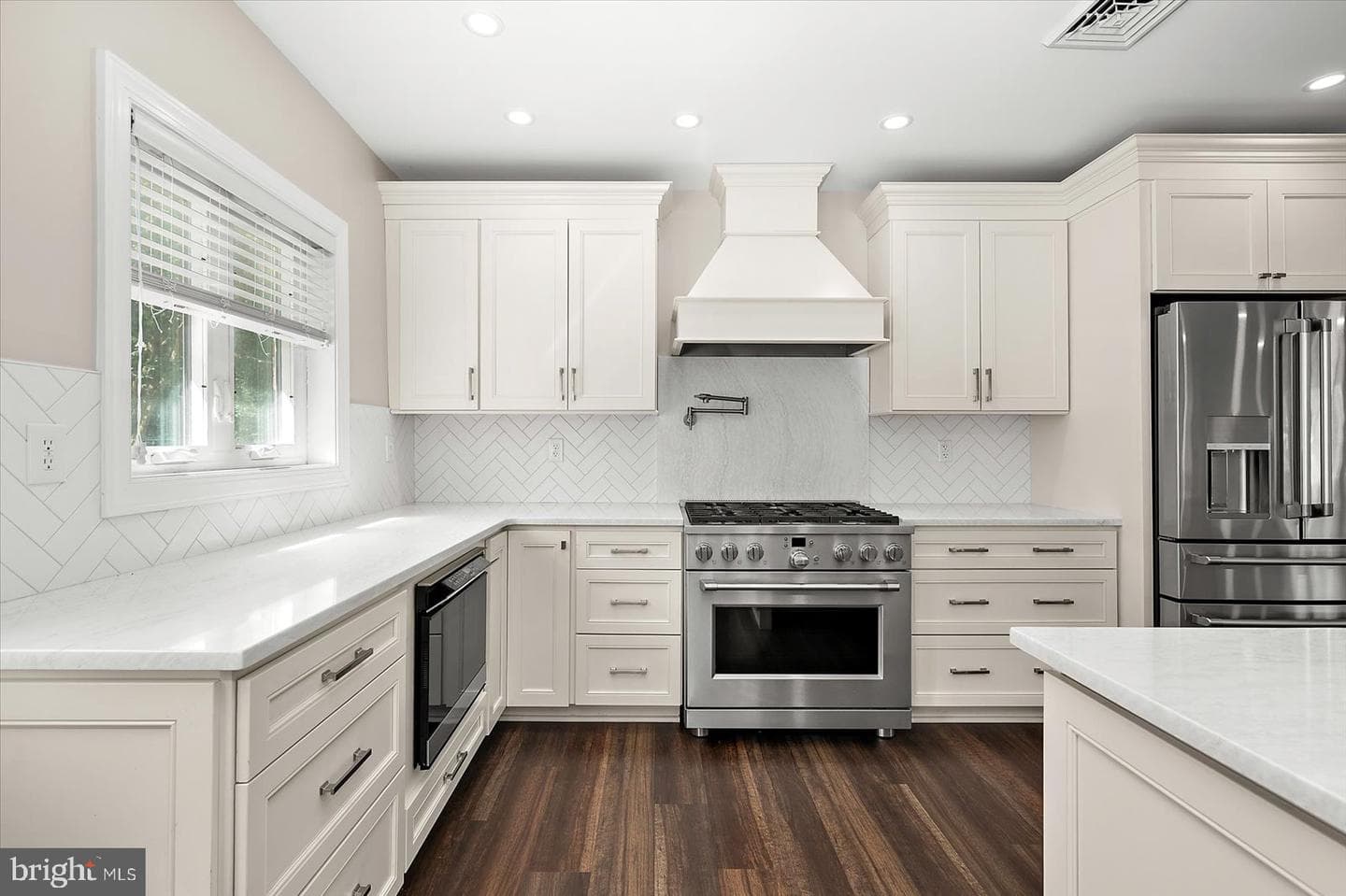 1105 Riverside Drive photo 17
