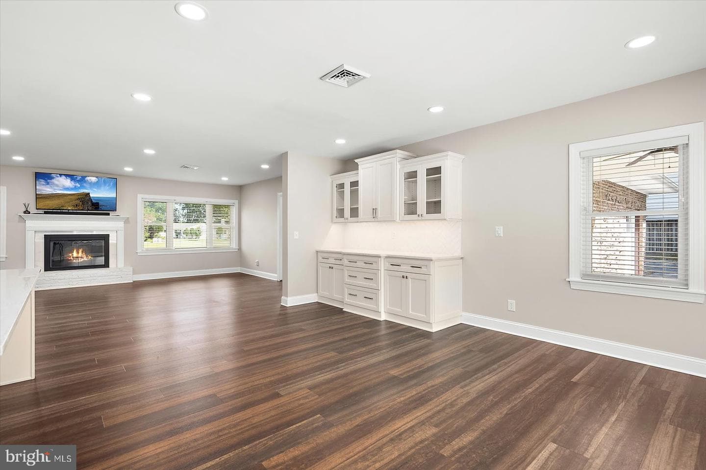 1105 Riverside Drive photo 21