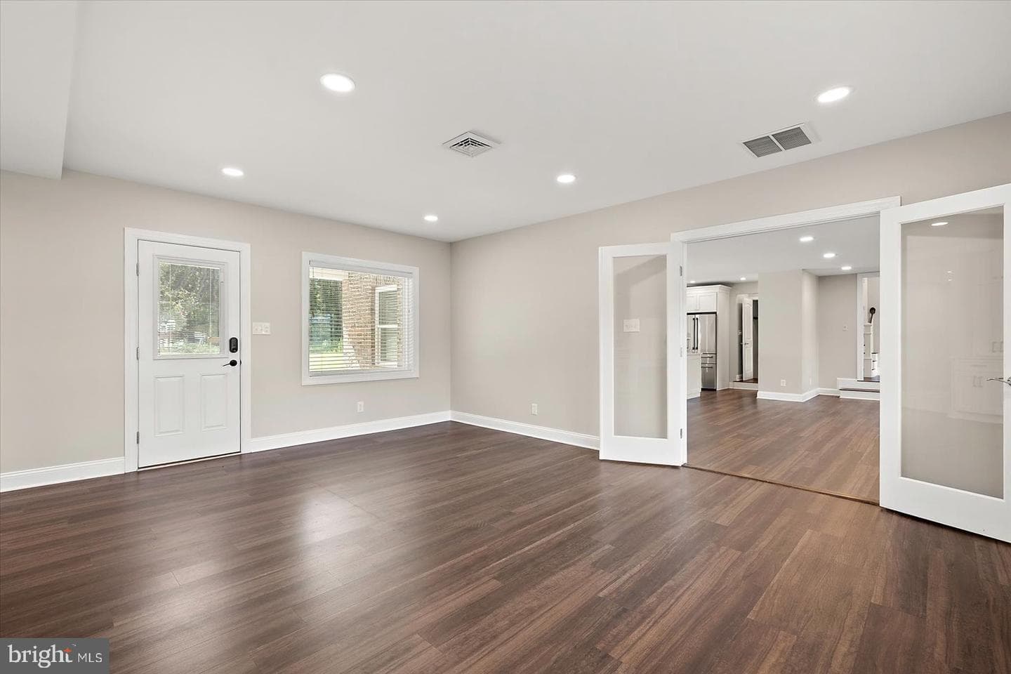 1105 Riverside Drive photo 25