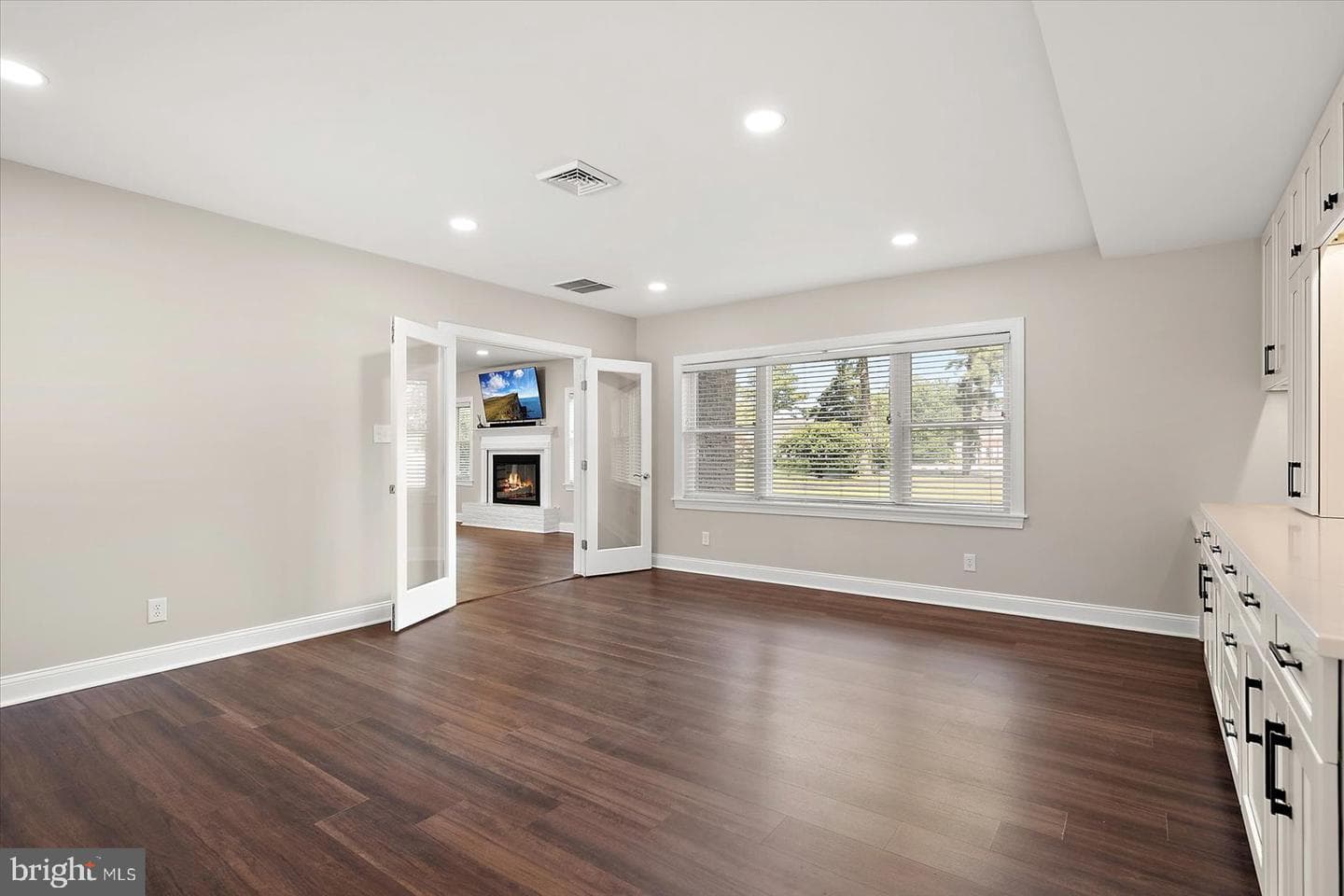 1105 Riverside Drive photo 26