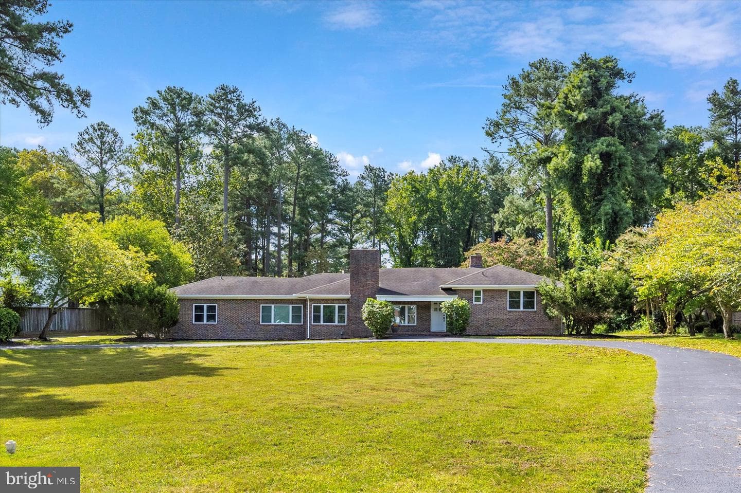 1105 Riverside Drive photo 4