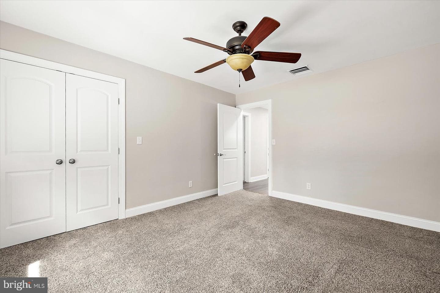 1105 Riverside Drive photo 48