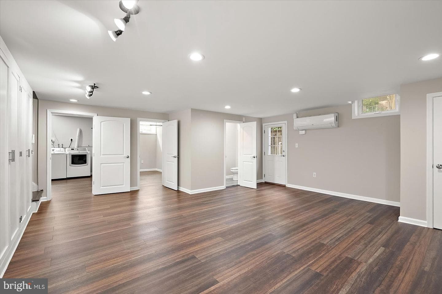 1105 Riverside Drive photo 49
