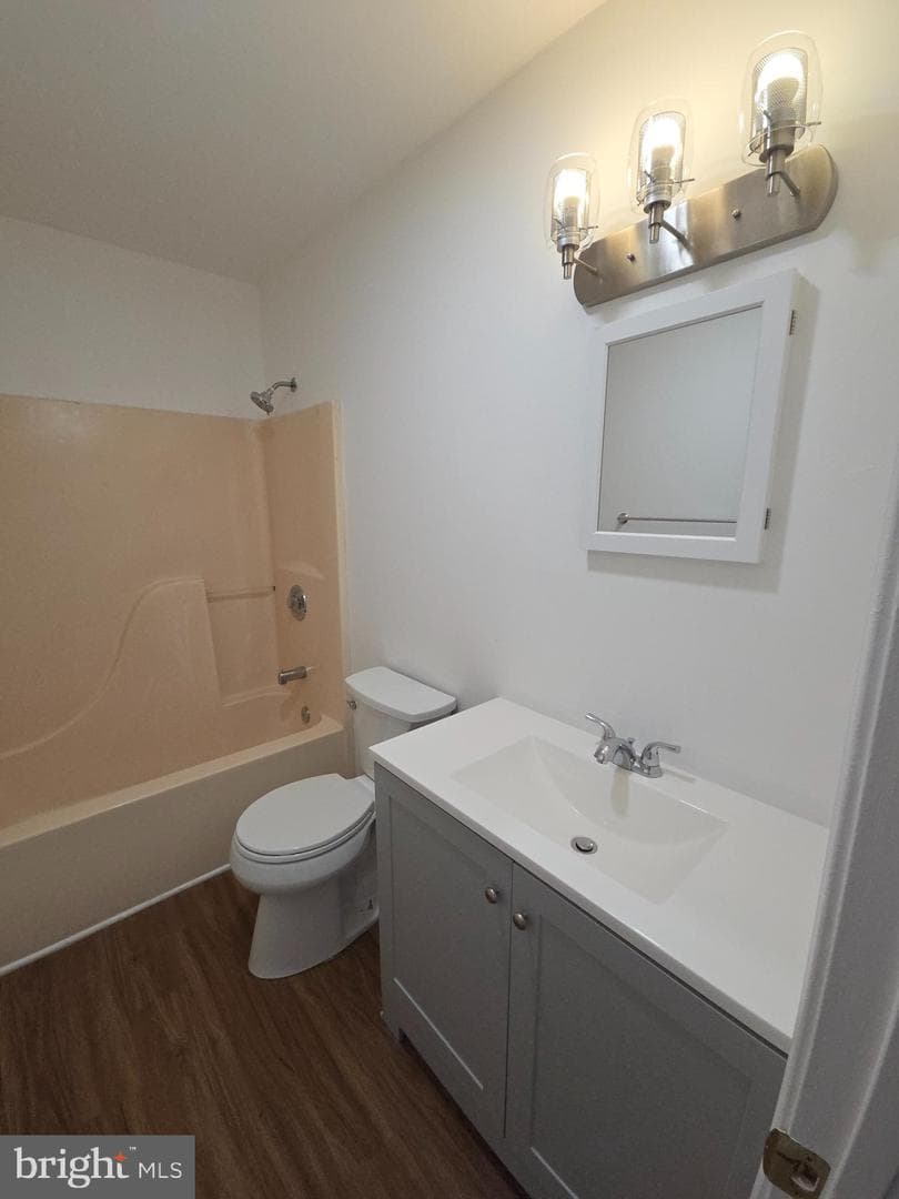 409 Franklin Avenue photo 17