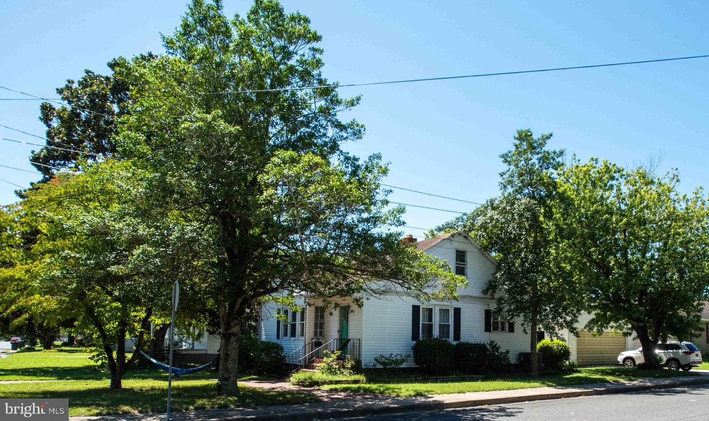 416 Truitt Street photo 5