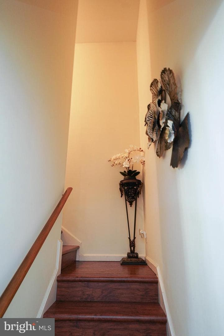 5006 Ladys Court photo 20
