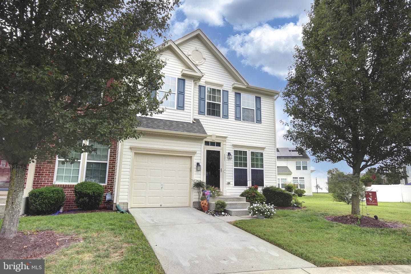 421 Stream Valley Court photo 2