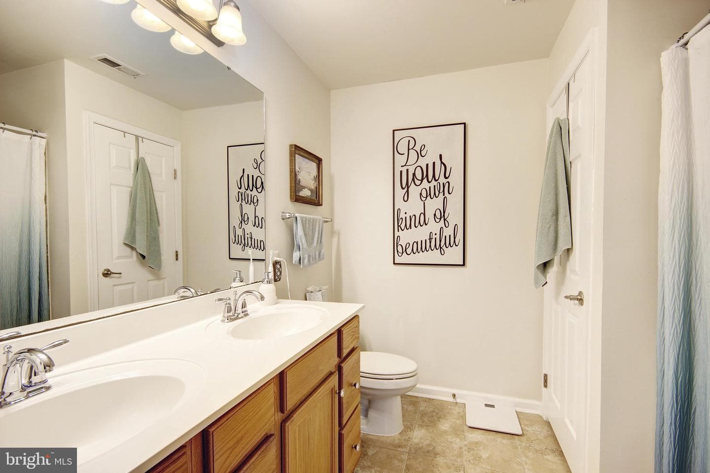 421 Stream Valley Court photo 9