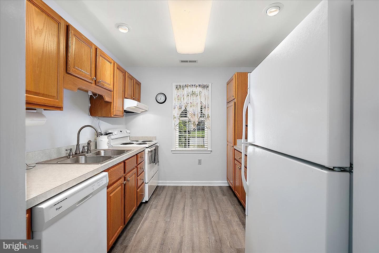 932 W Schumaker Manor Drive photo 12