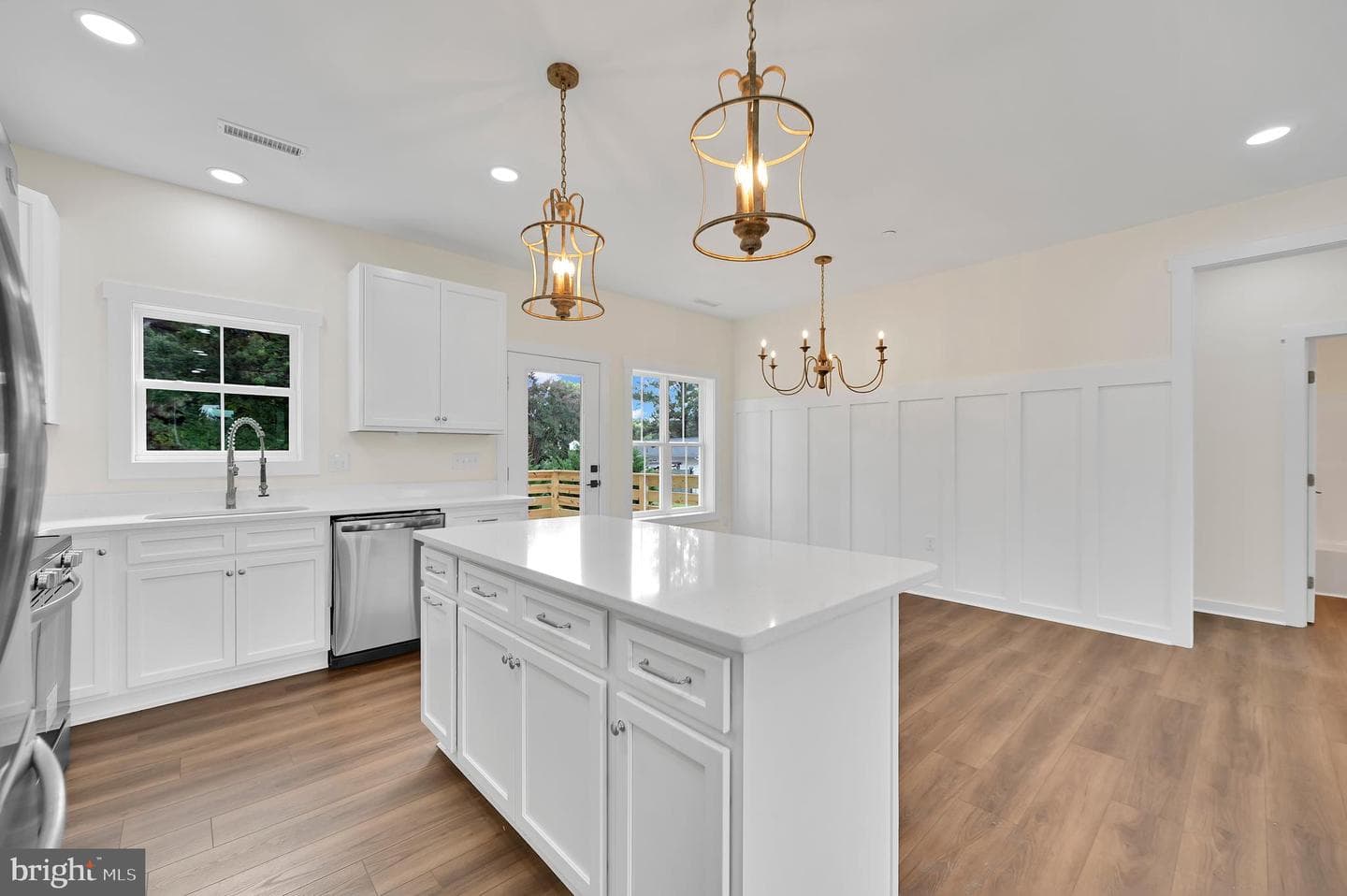303 Viewfield Drive photo 5