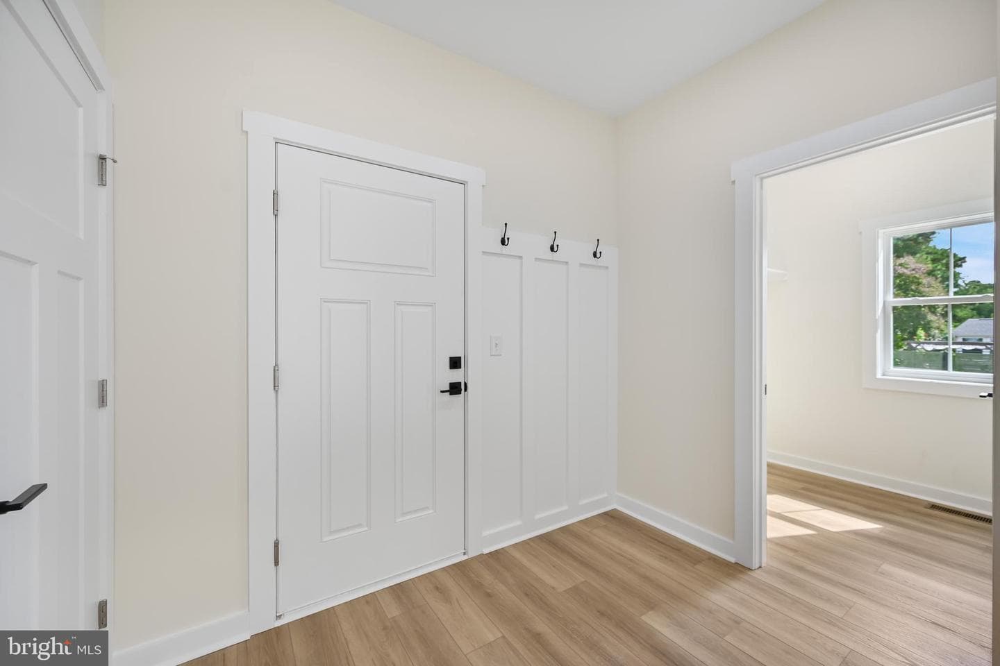 305 Viewfield Drive photo 8
