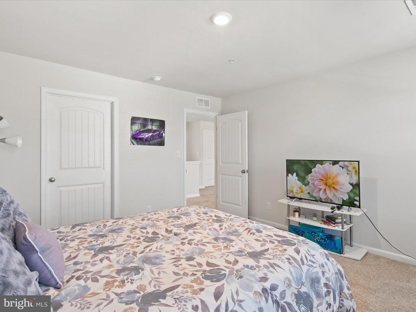 424 Lena Lane photo 32