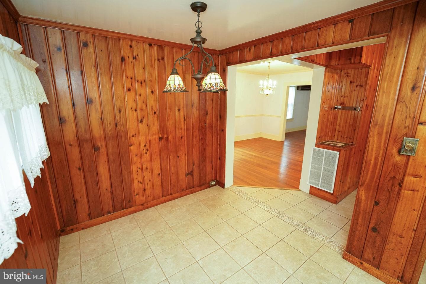 232 North Boulevard photo 13