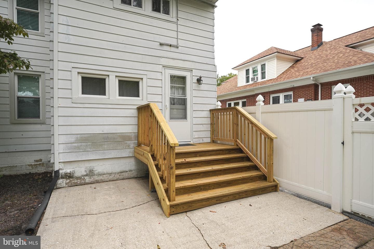 232 North Boulevard photo 39