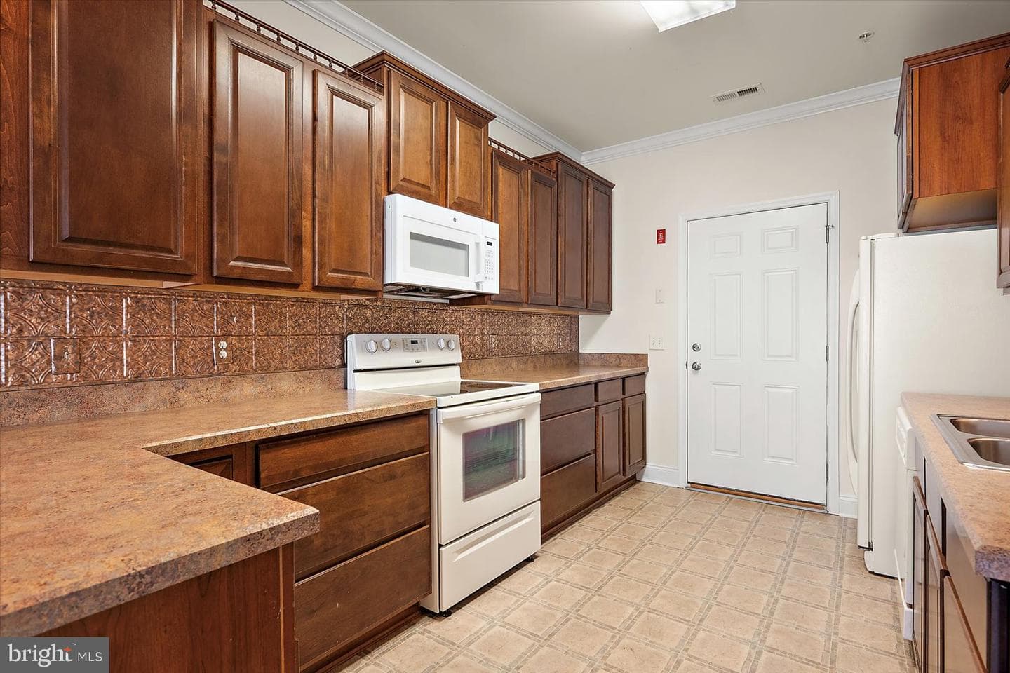 1448 Hidden Meadow Lane photo 18