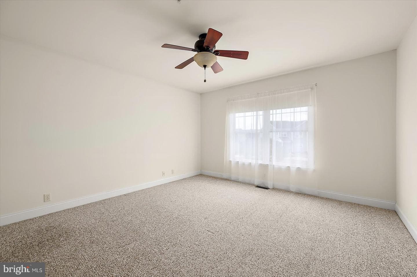 1448 Hidden Meadow Lane photo 32