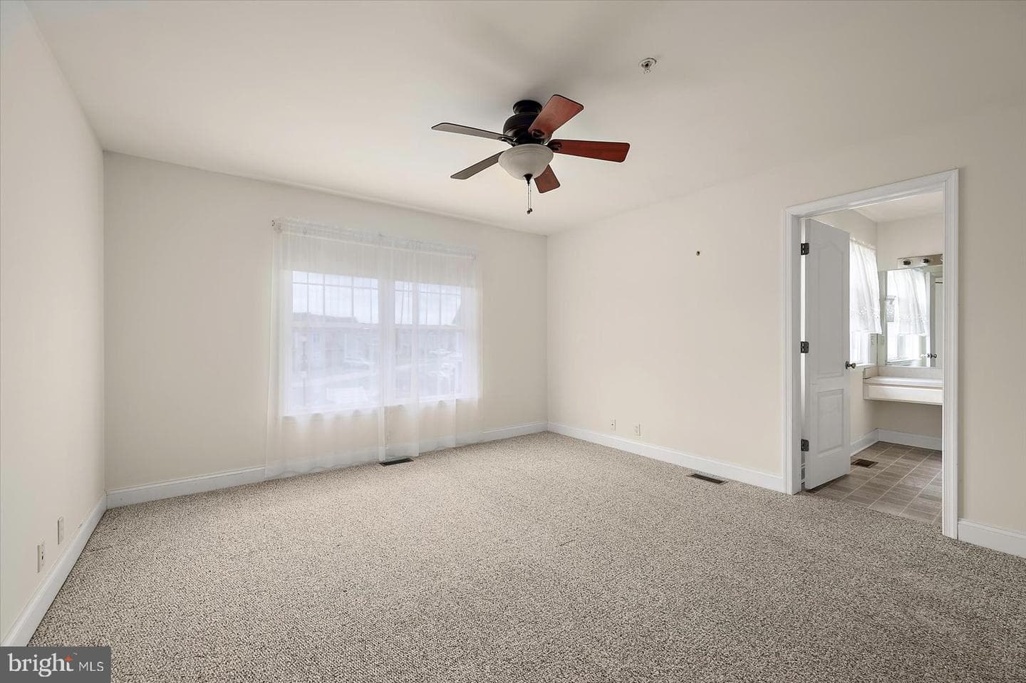 1448 Hidden Meadow Lane photo 33