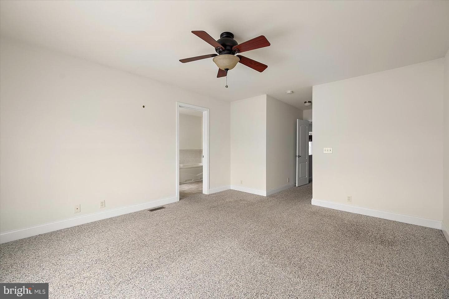 1448 Hidden Meadow Lane photo 34