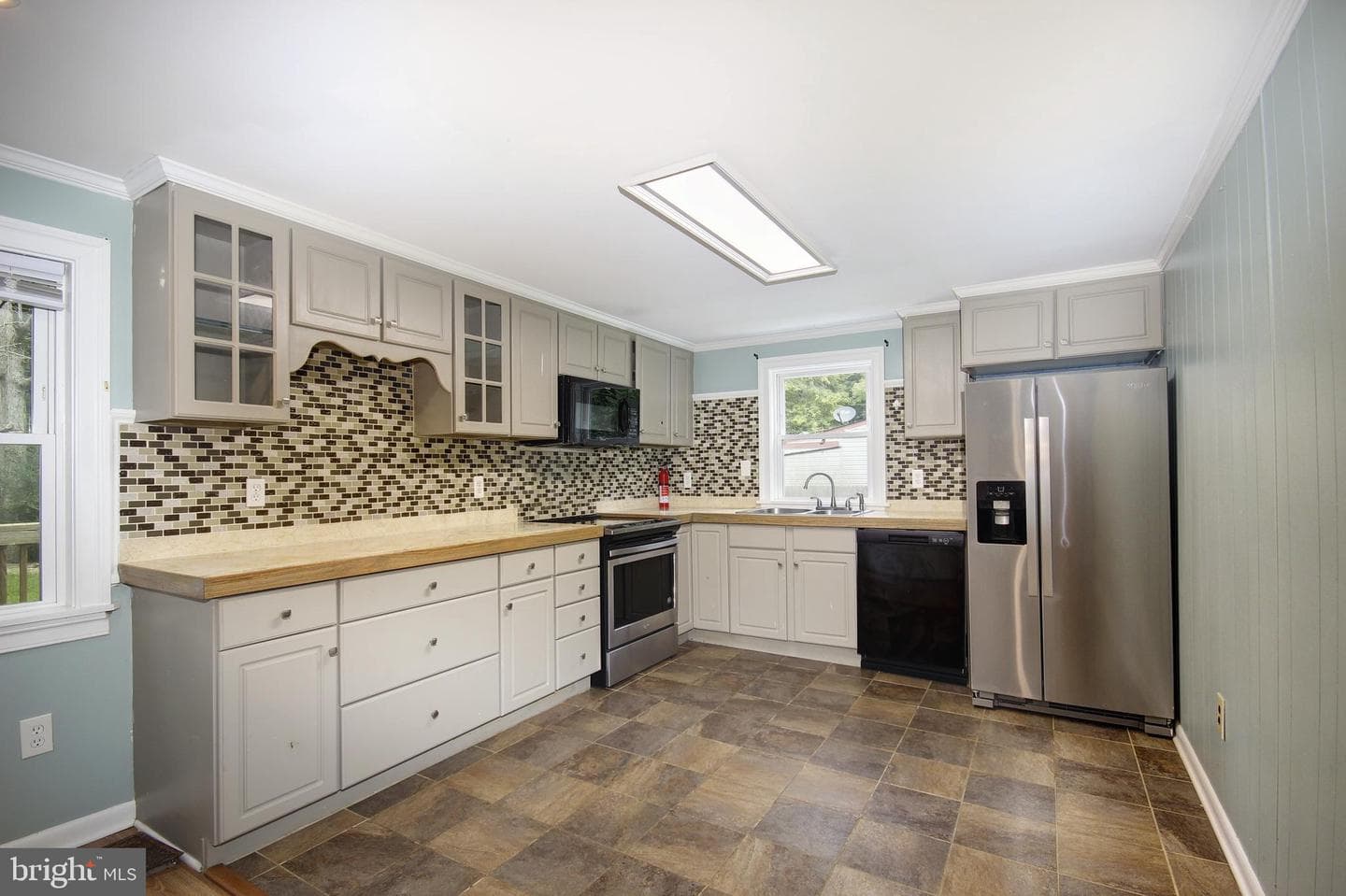 6844 Coleman Avenue photo 4