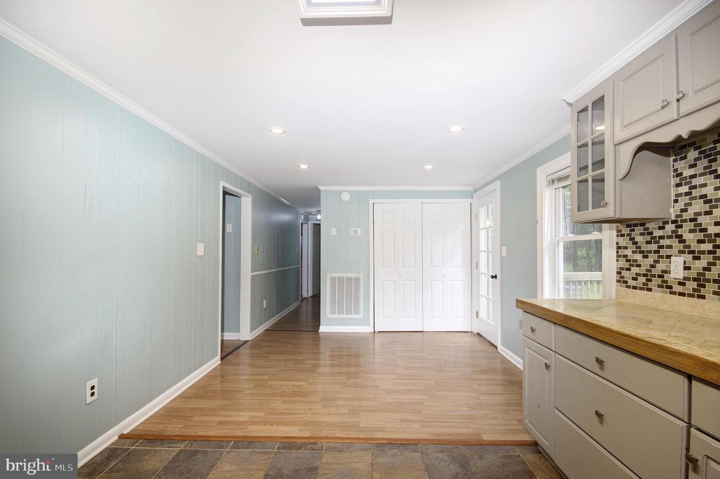 6844 Coleman Avenue photo 5