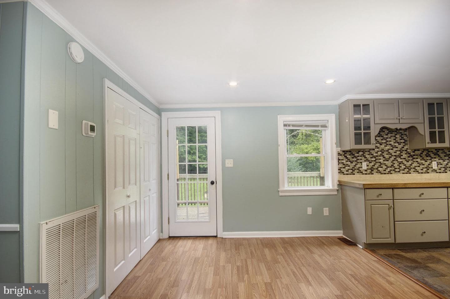 6844 Coleman Avenue photo 6