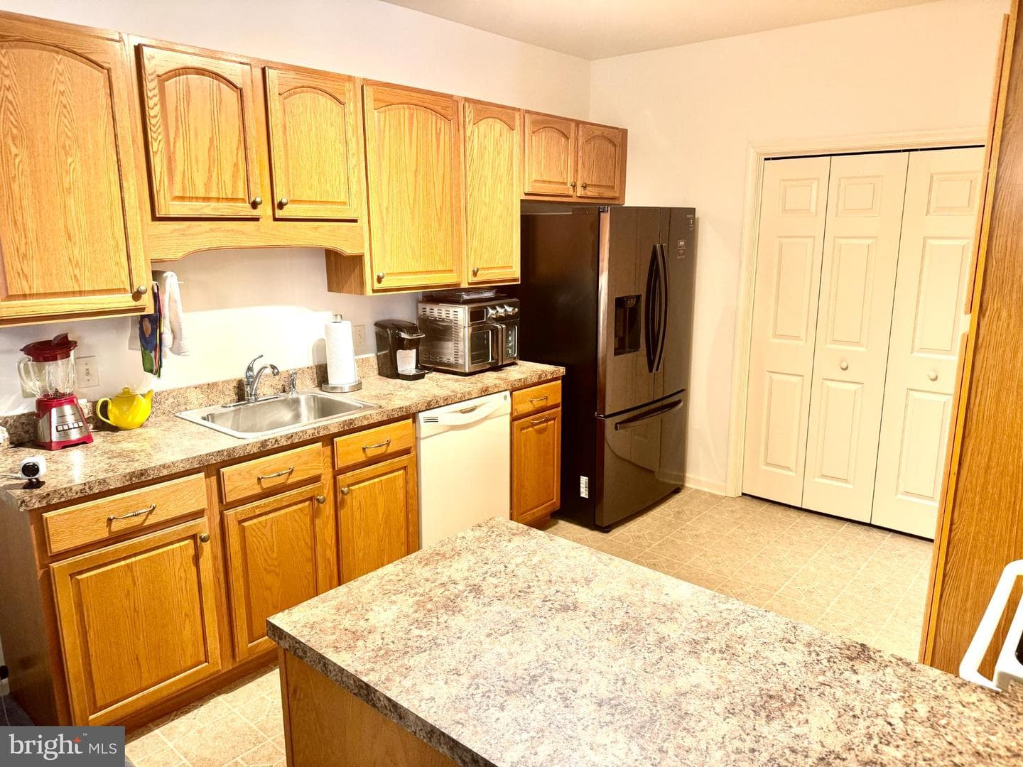 1112 S Schumaker Drive #205 photo 13